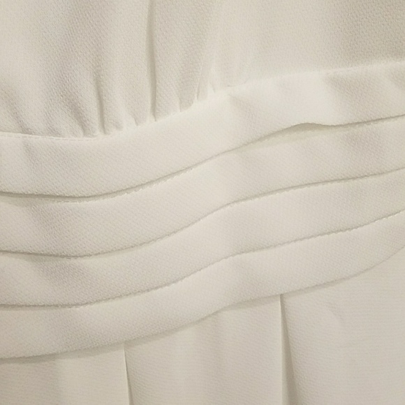 Short White Dress - Picture 4 of 4